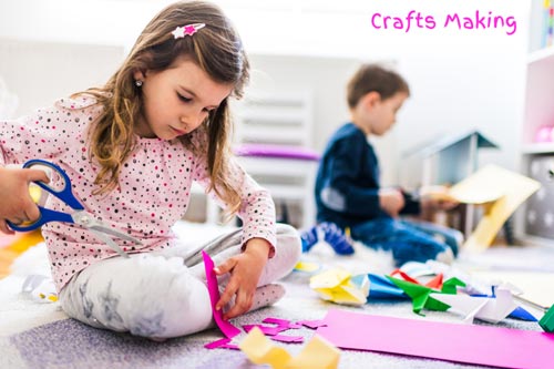 kids-making-crafts-on-weekend